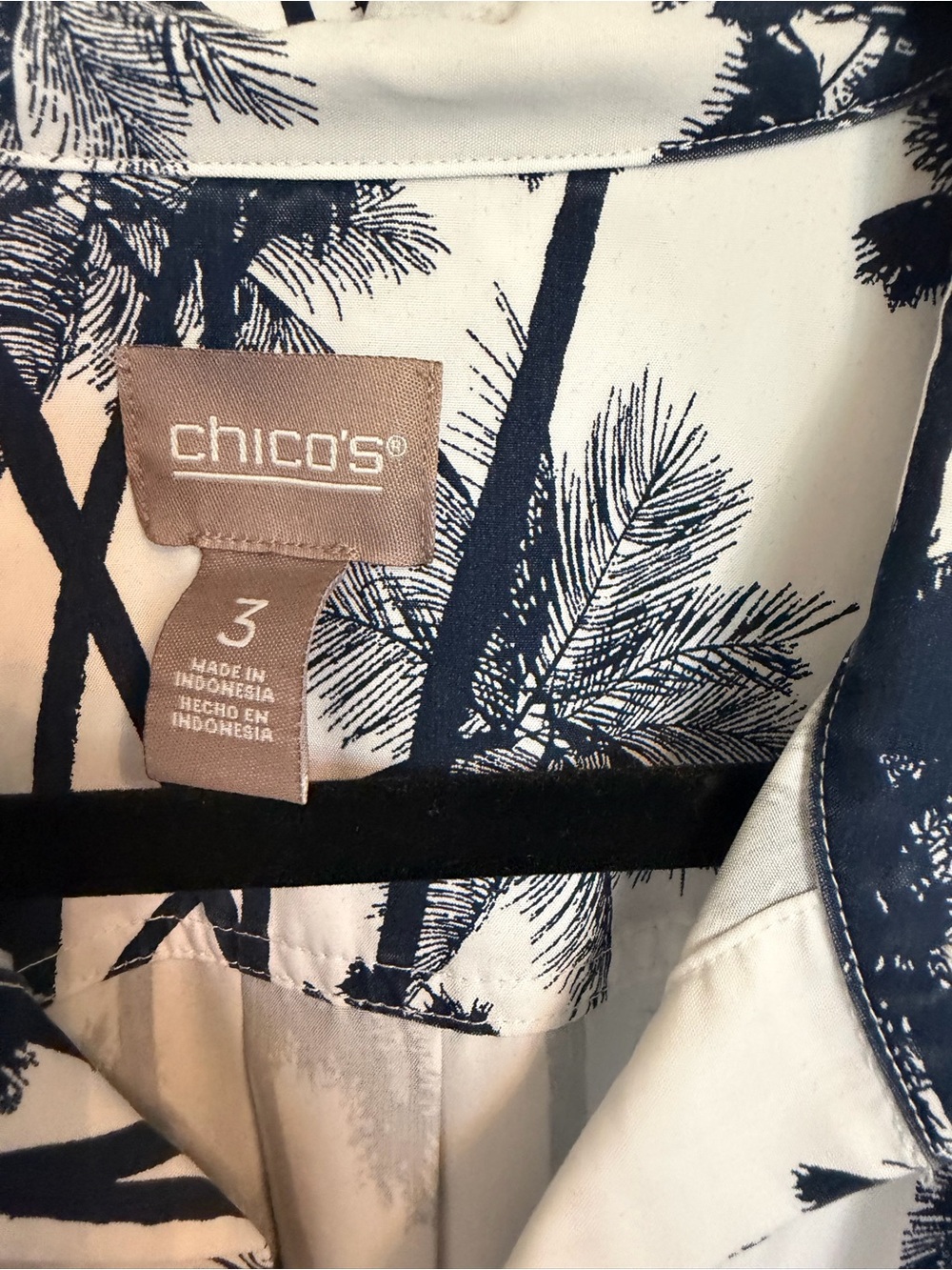 Chico's White Button-Down Top with Navy and White Palm Print - Picture 4 of 7